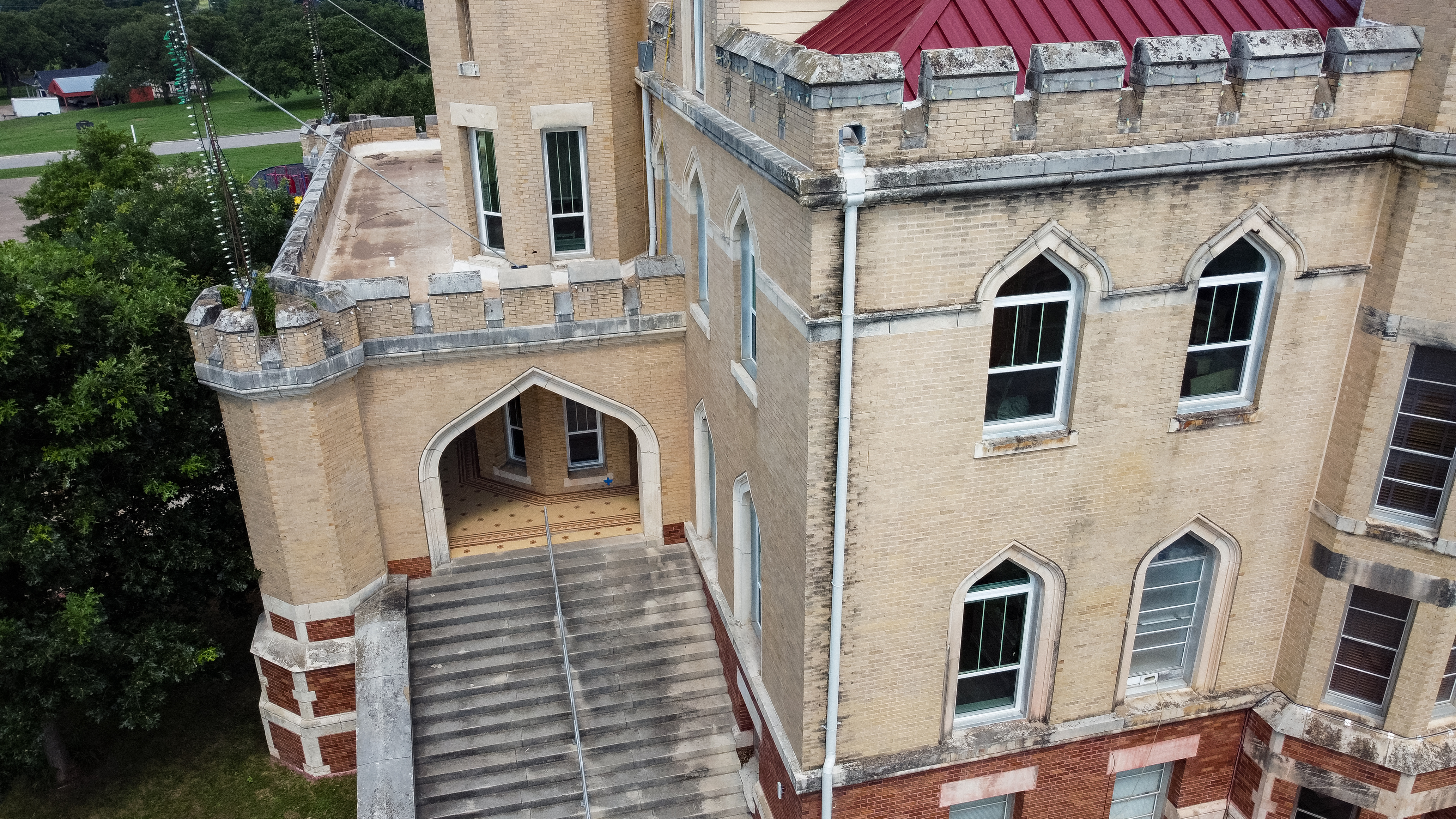 PythianHouse-006