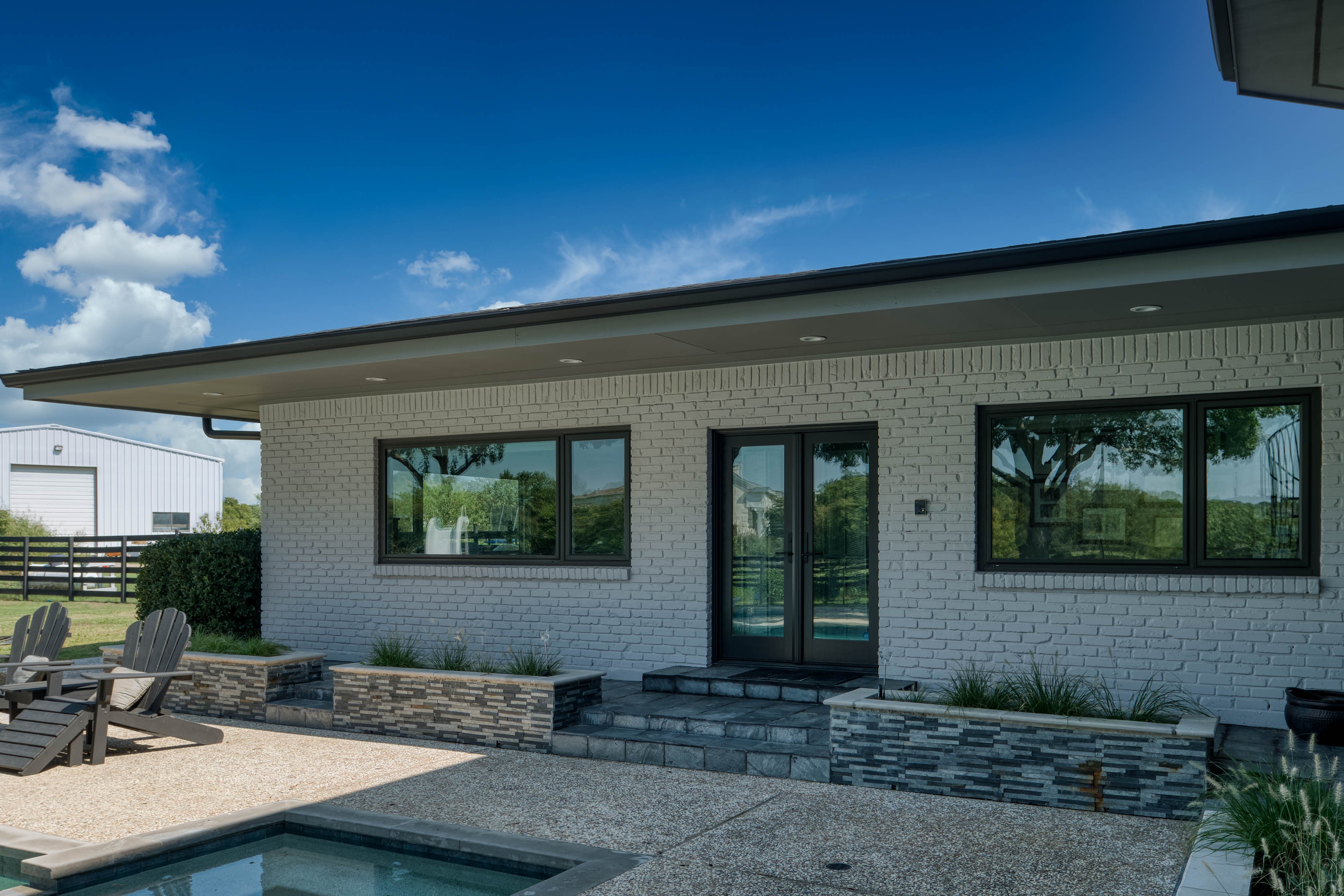 Argile Window Right Elevation | Argyle 76226