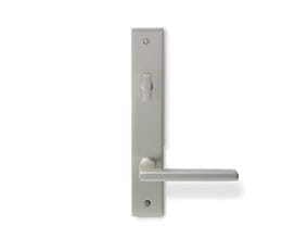 ahshley-norton-appollo-handle-272x215