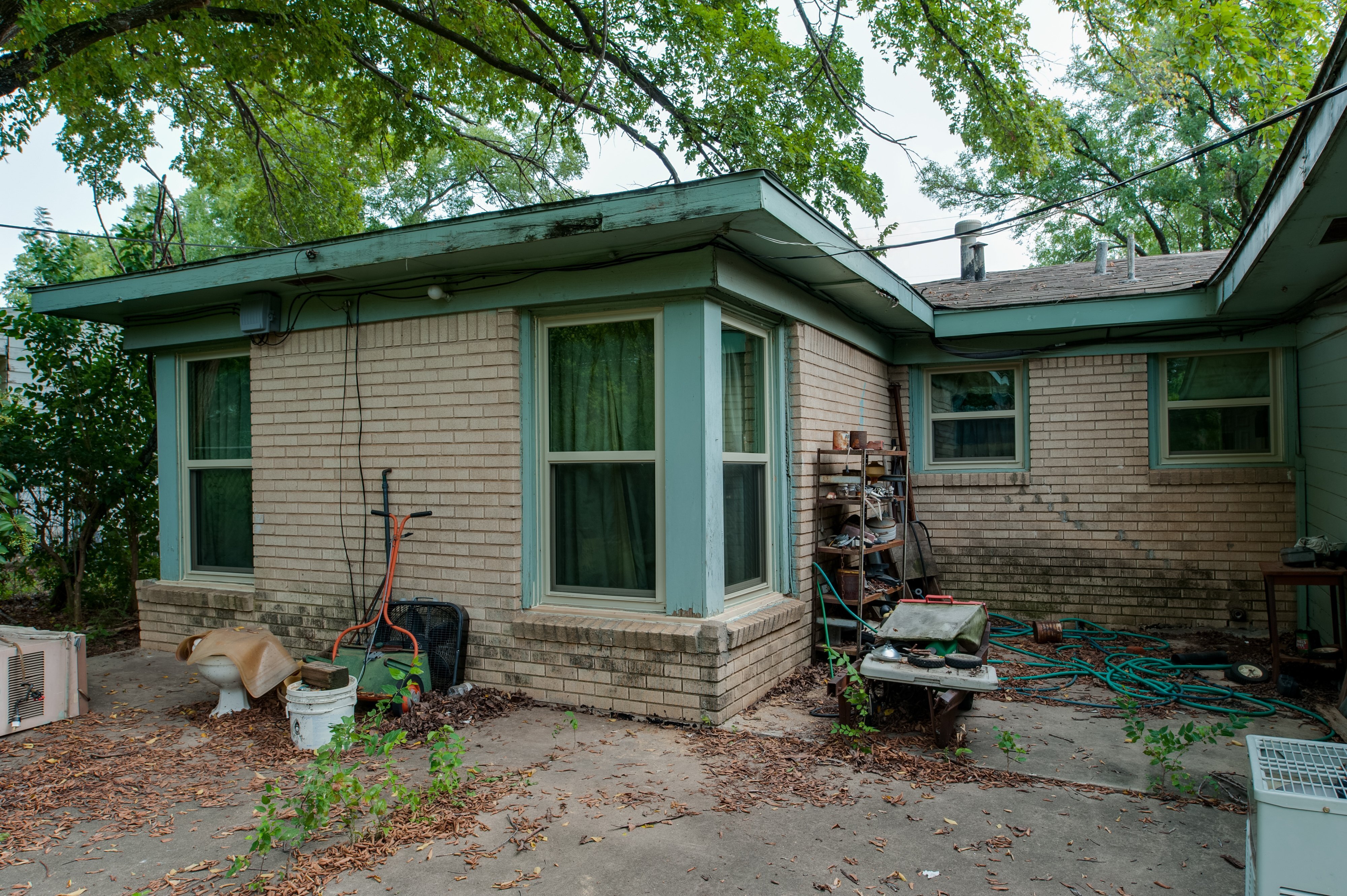 brennan-traditions-backyard-single-hung-window