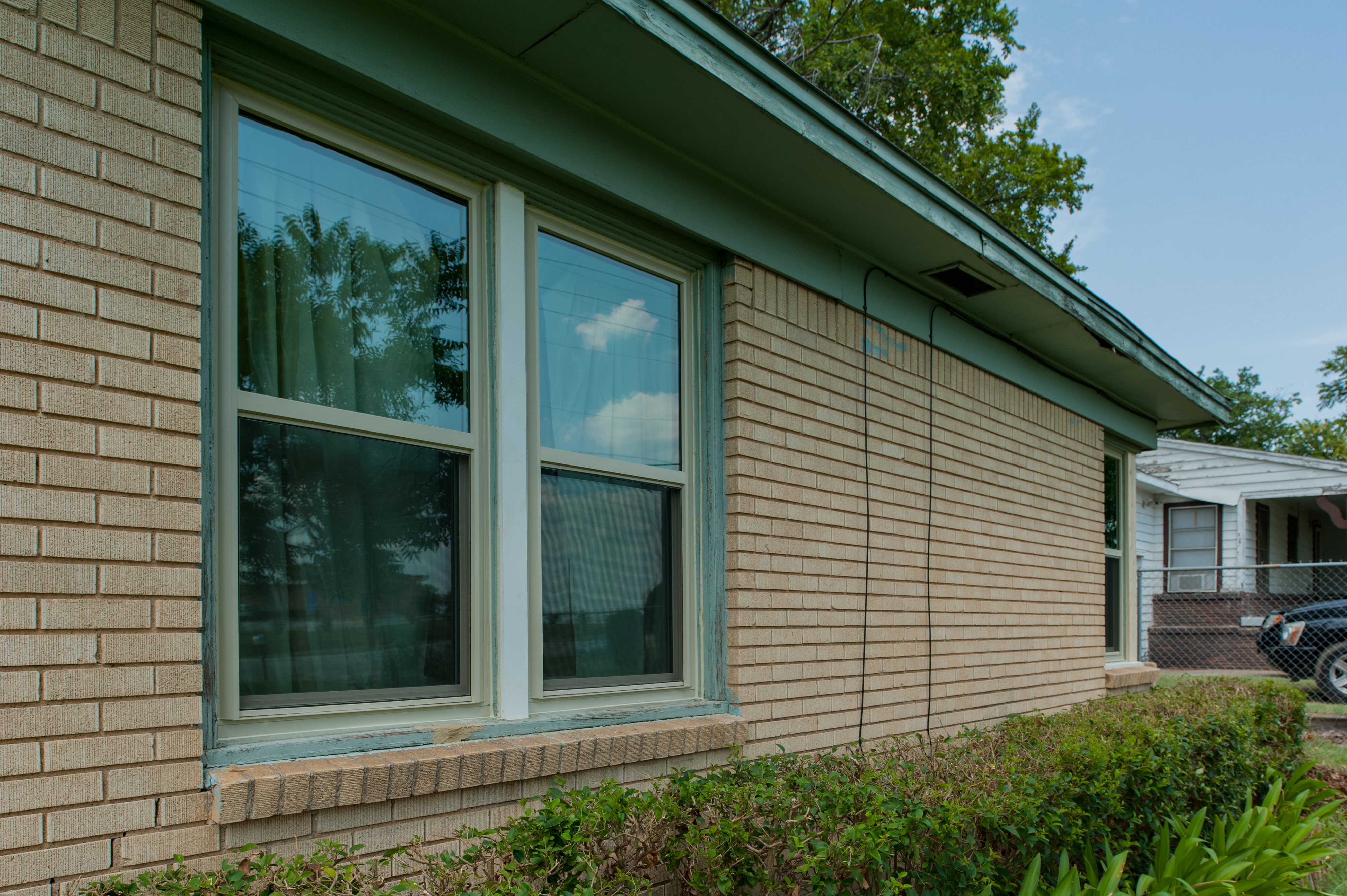 brennan-traditions-double-single-hung-windows