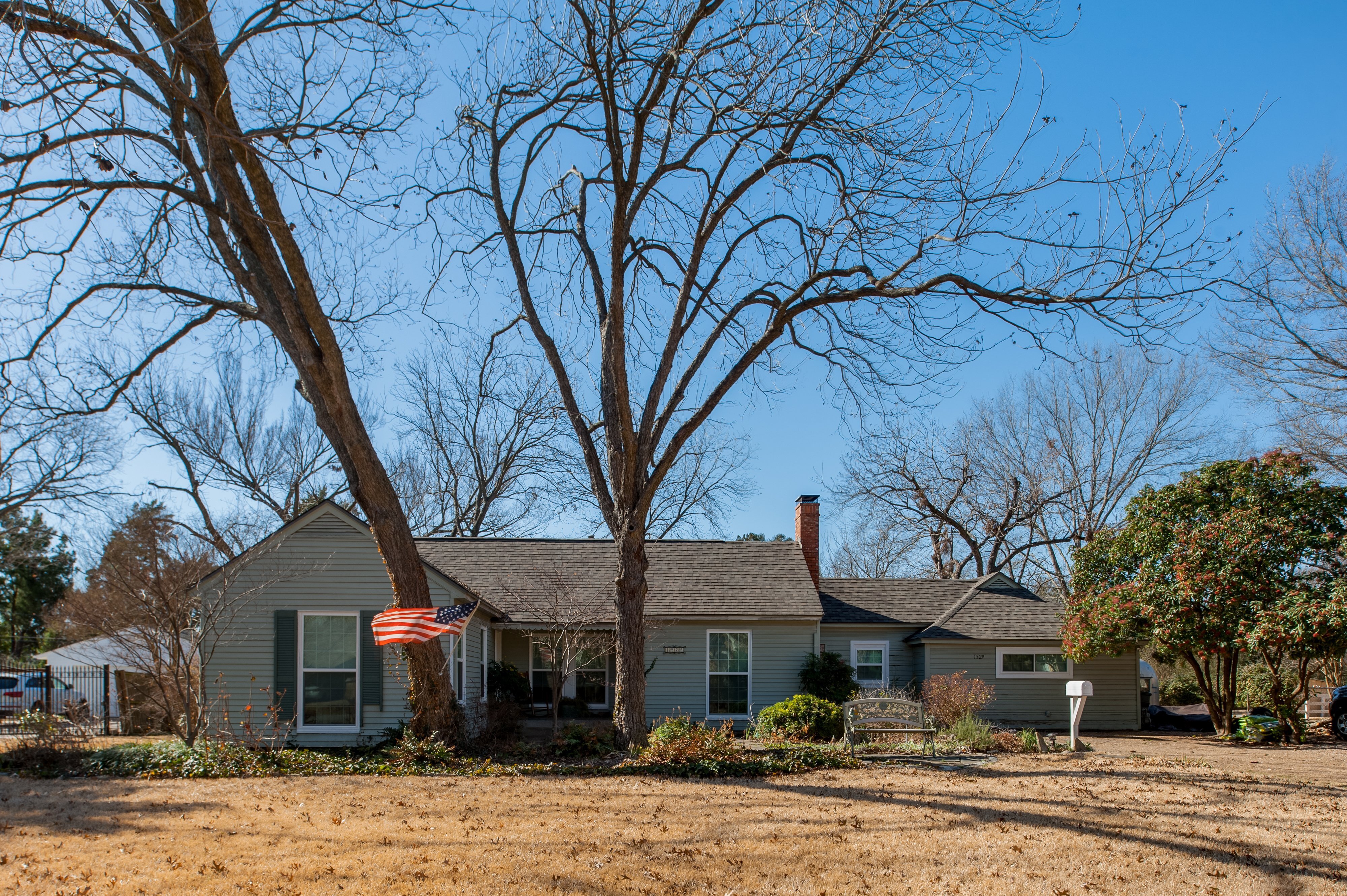 brennan-traditions-frontal-view-of-vinyl-home