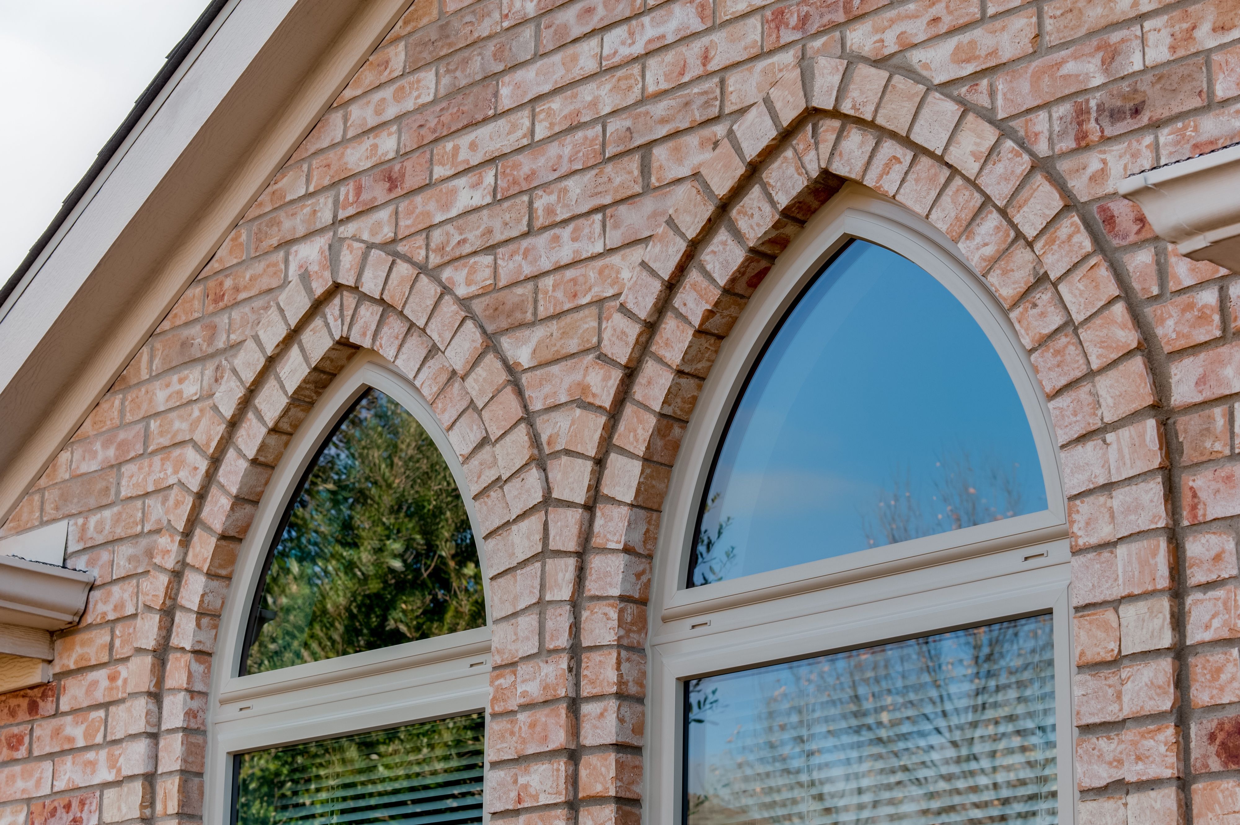 brennan-traditions-gothic-specialty-shape-tan-vinyl-window