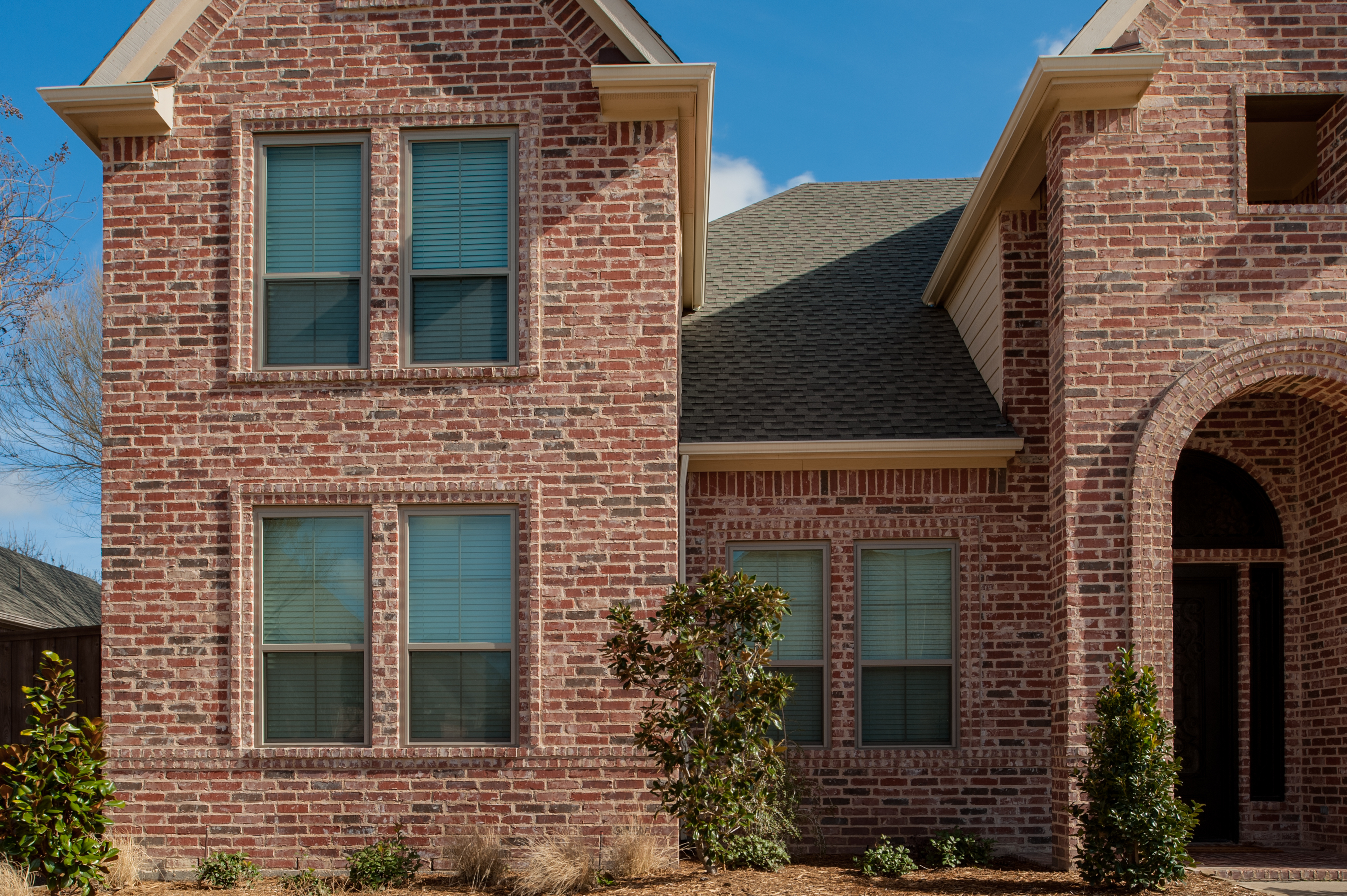 brennan-traditions-leftside-of-house-with-single-hung-windows