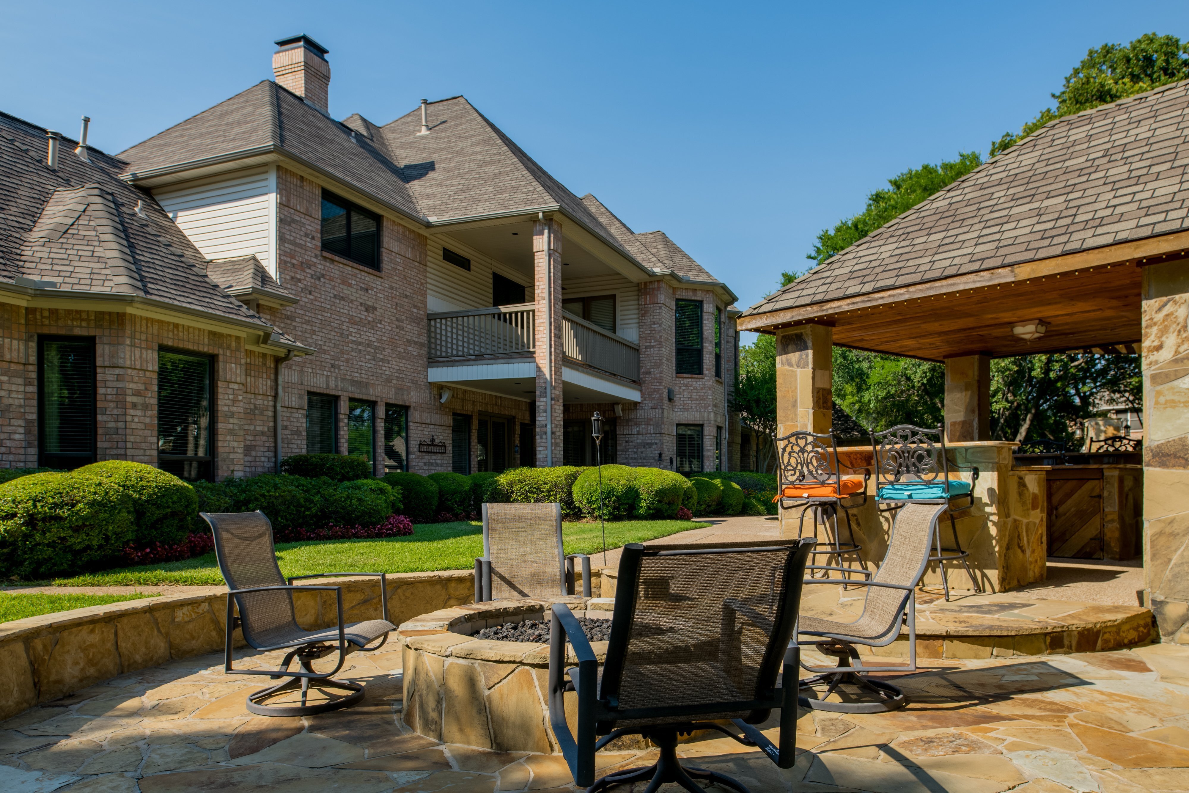 brennan-traditions-poolside-viewand-patio-backyard-view