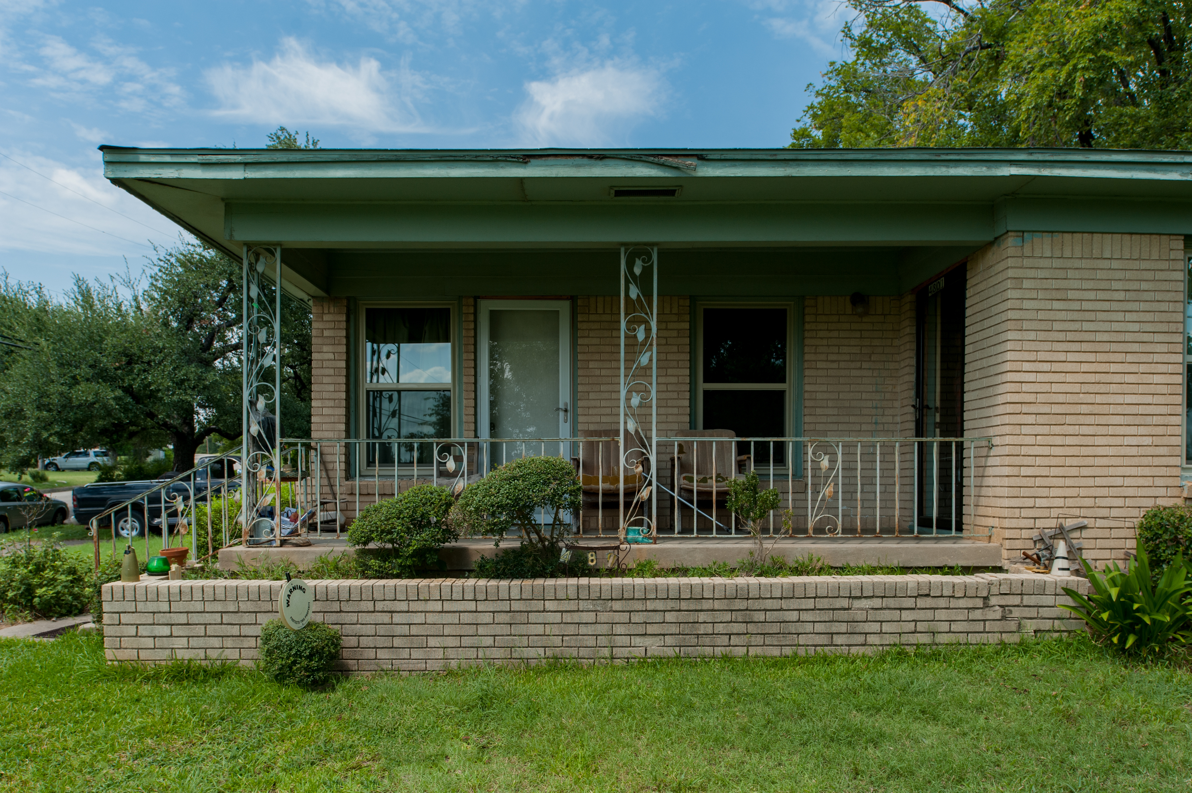 brennan-traditions-porch-view-close-up