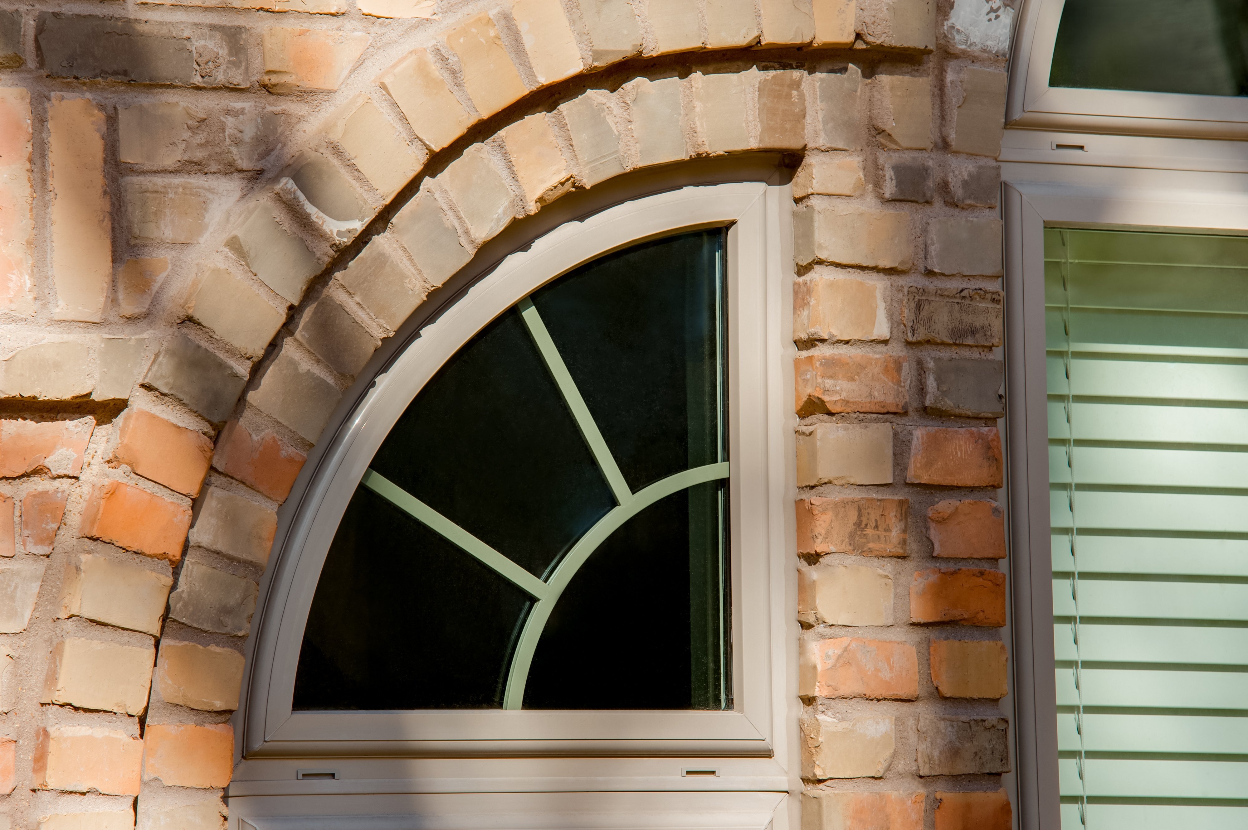 brennan-traditions-quarter-round-picture-window