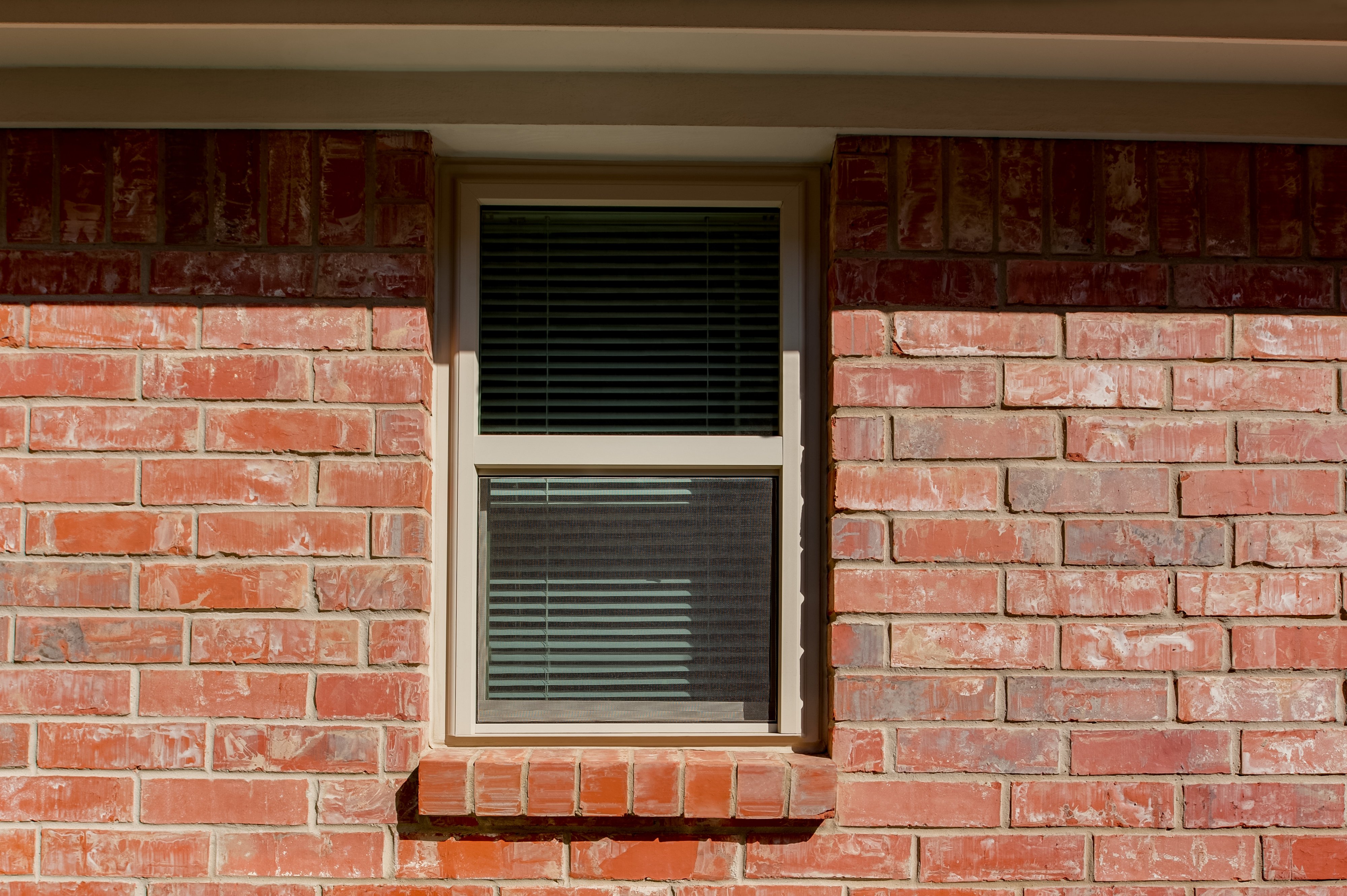 brennan-traditions-single-hung-vinyl-window-upstairs