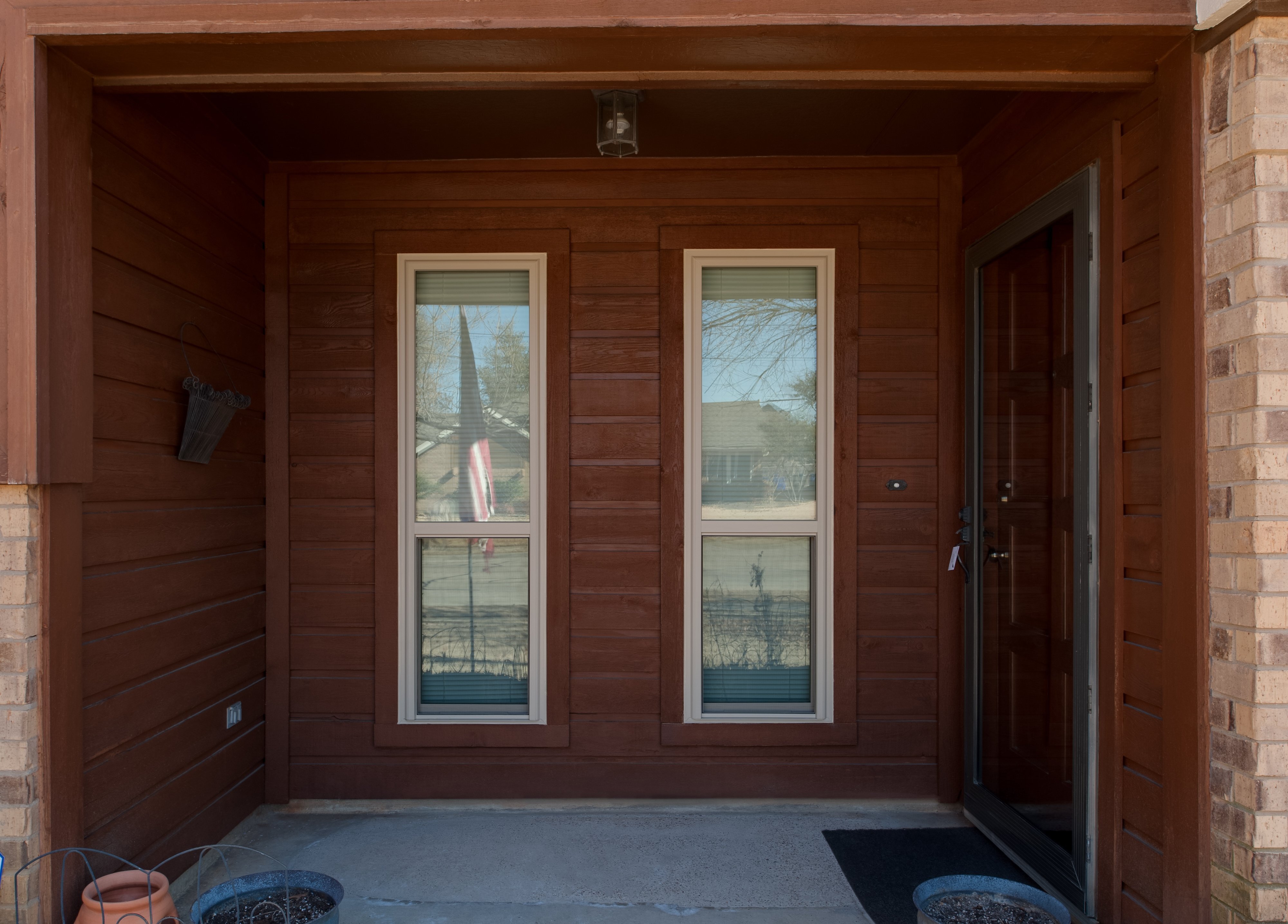 brennan-traditions-single-hung-window-slim-porch