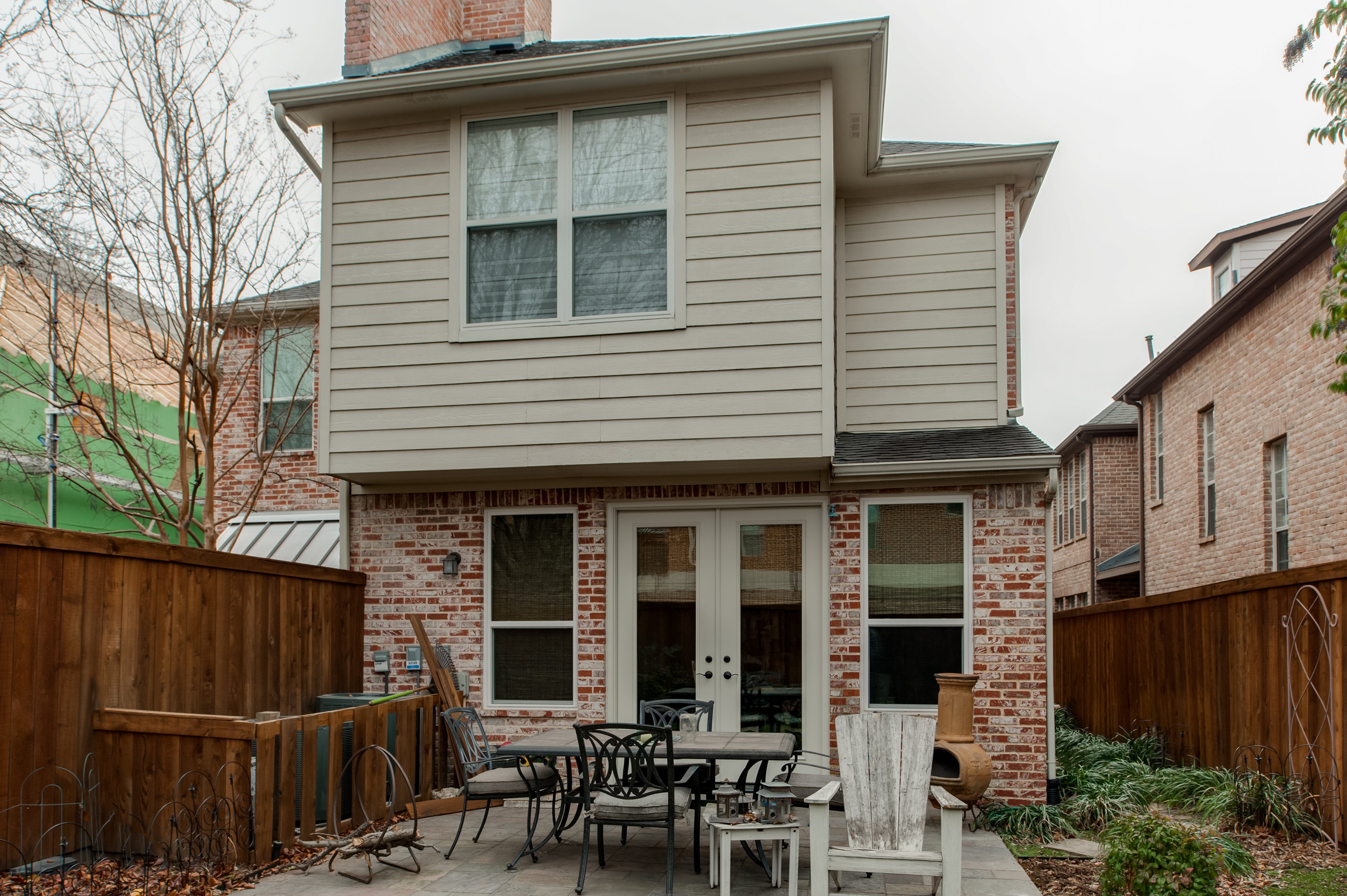 brennan-traditions-single-hung-windows-in-brick-and-siding