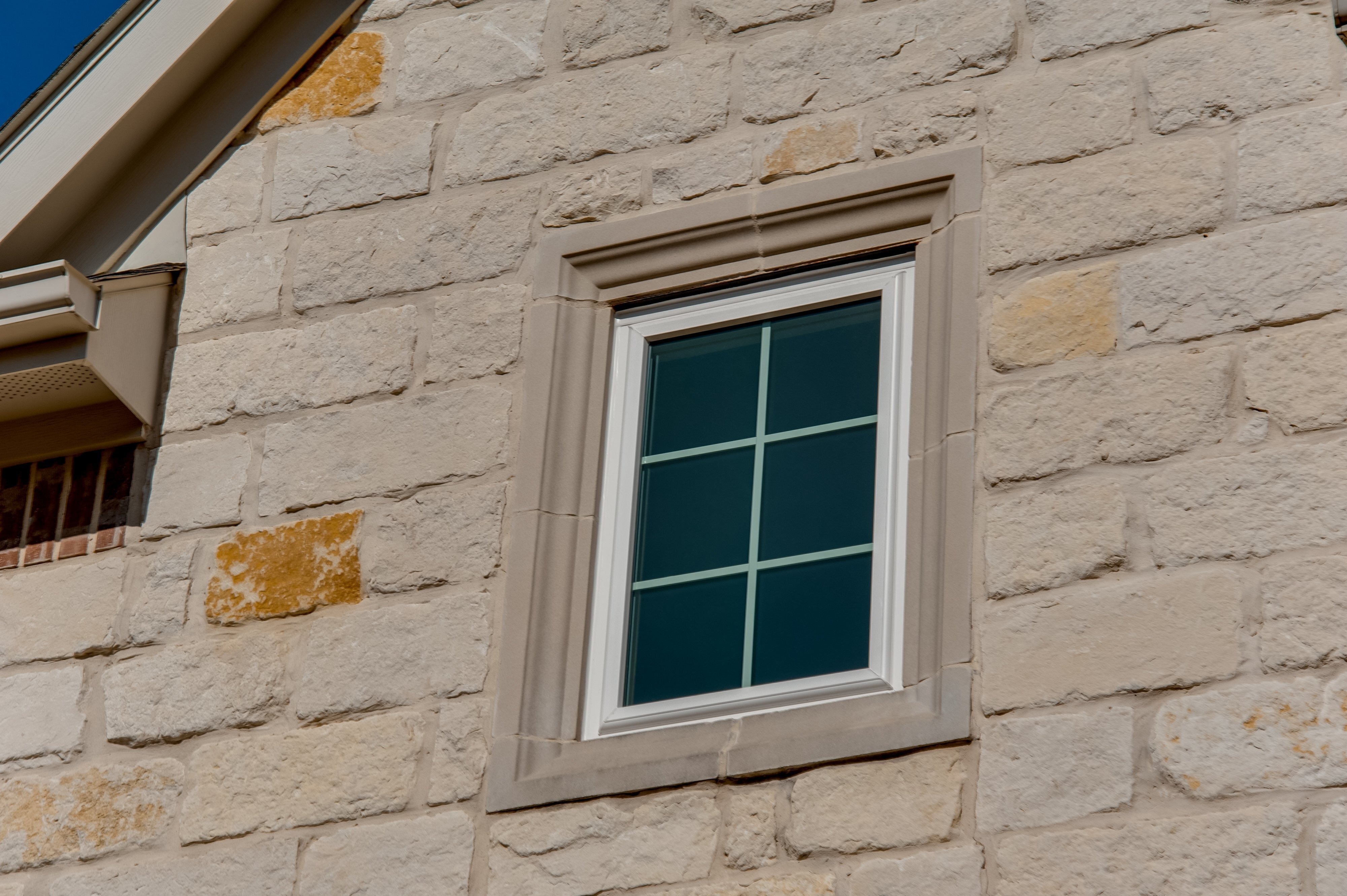 brennan-traditions-white-picture-window-with-internal-grids
