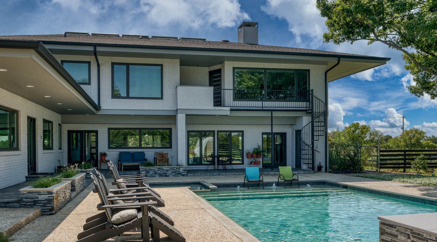 Texas house with Traditions windows. Image Credit: Brennan Enterprises, Tim Marek.