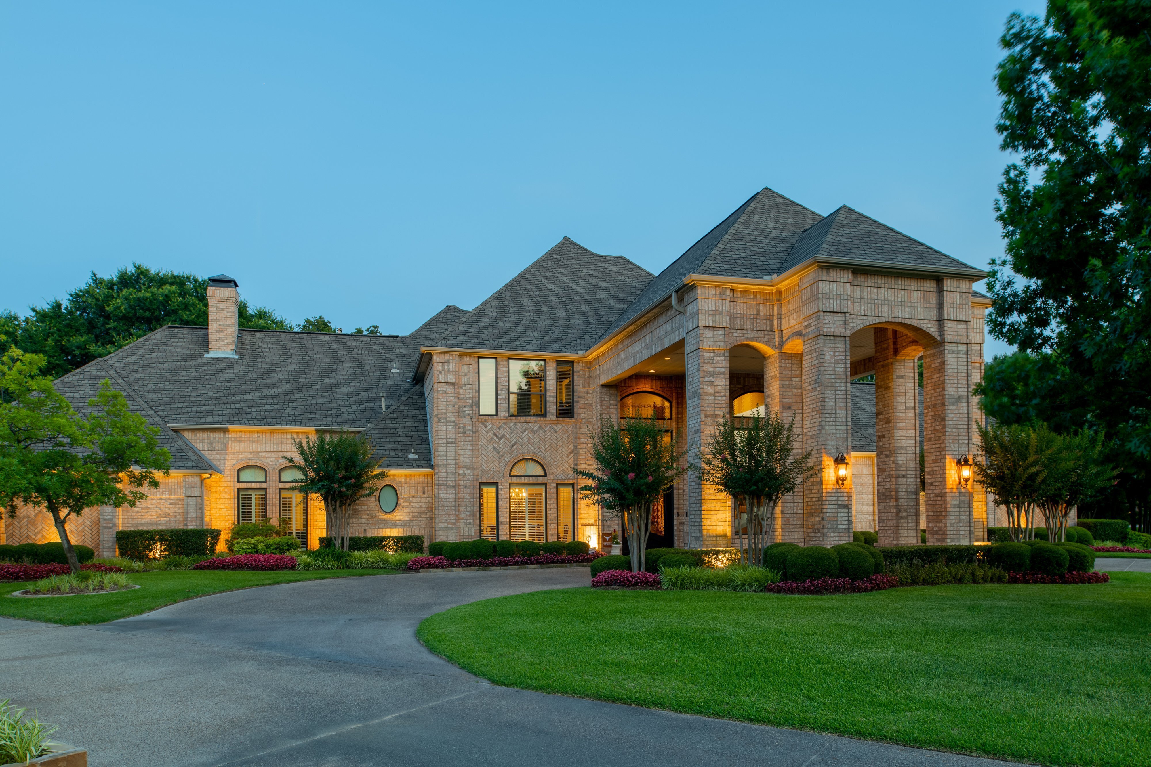 brennan-traditions-windows-full-view-of-home