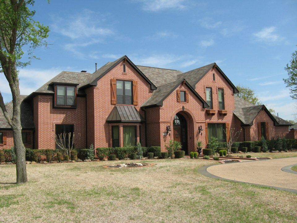 brennan-traditions-windows-in-bronze