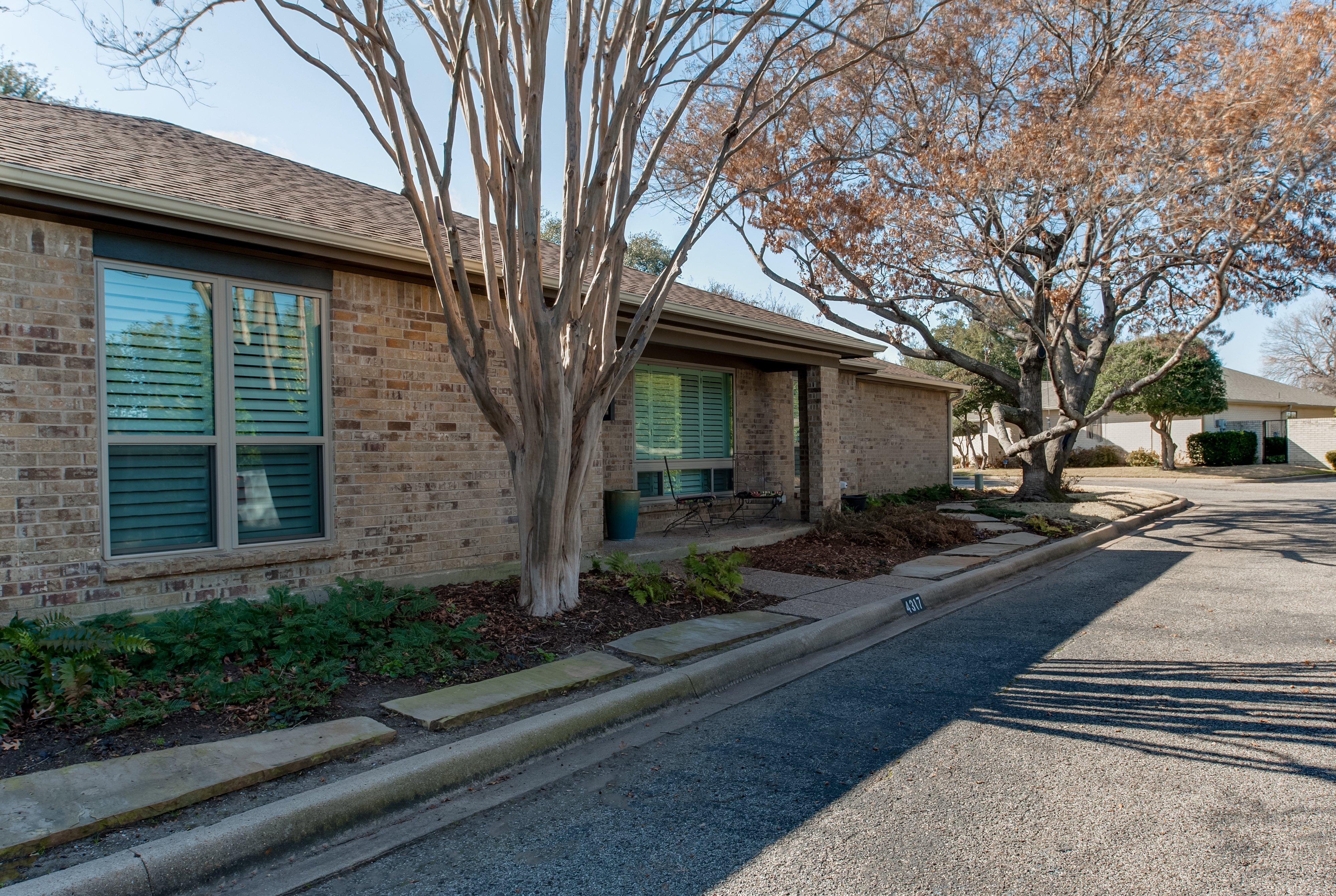 brennan-traditions-with-double-single-hung-windows