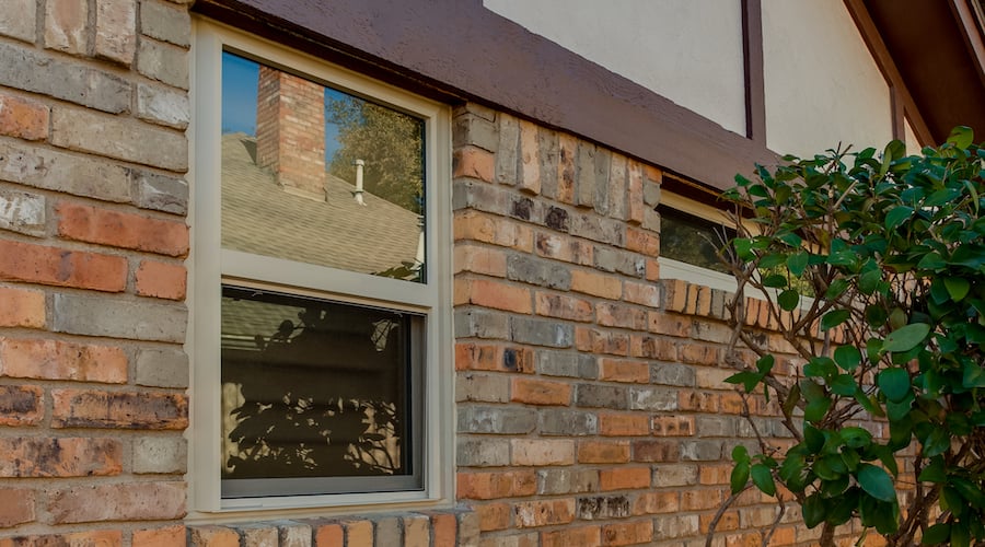 Single-hung window in brick