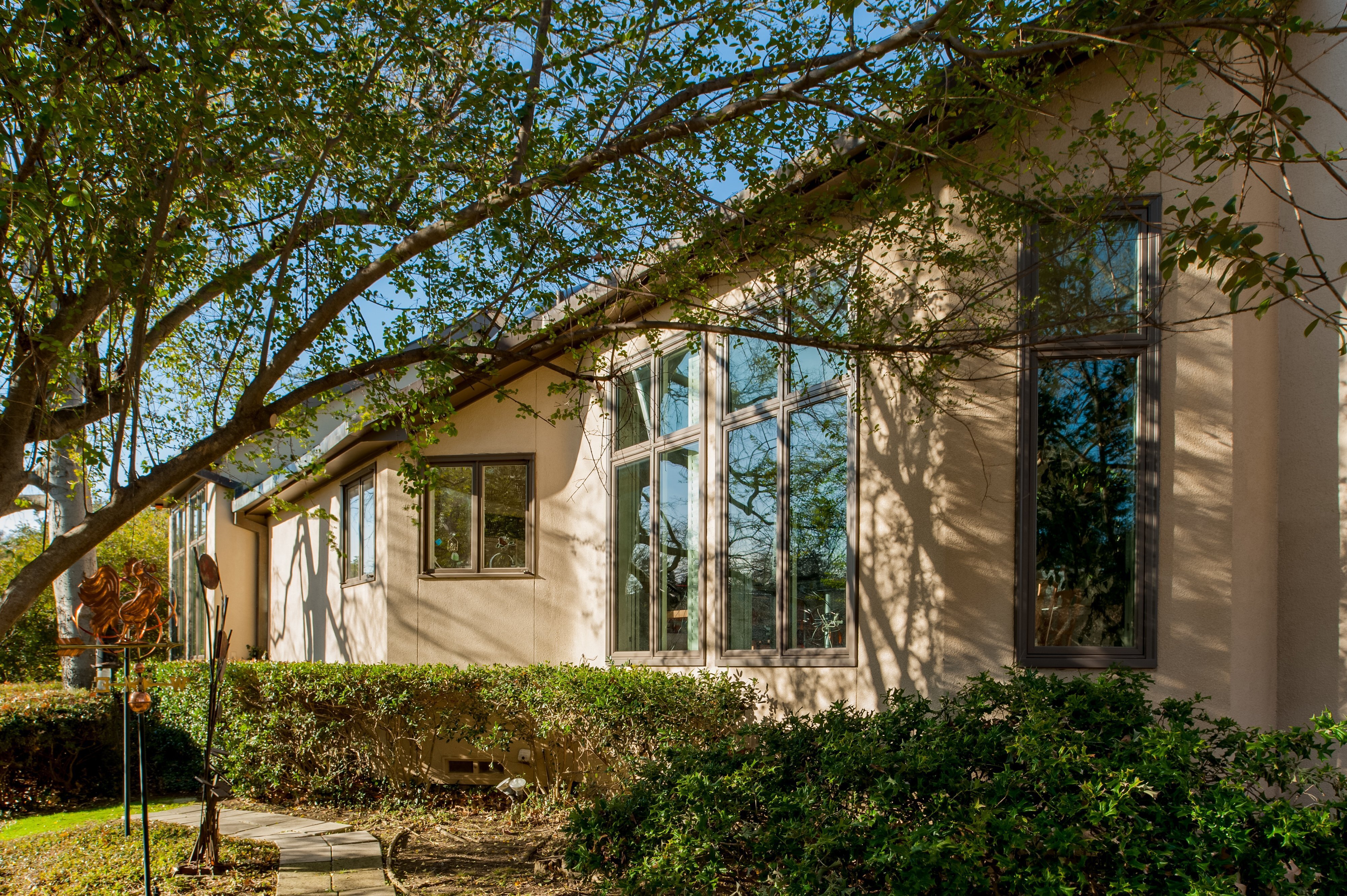 single-story-home-with-tan-home
