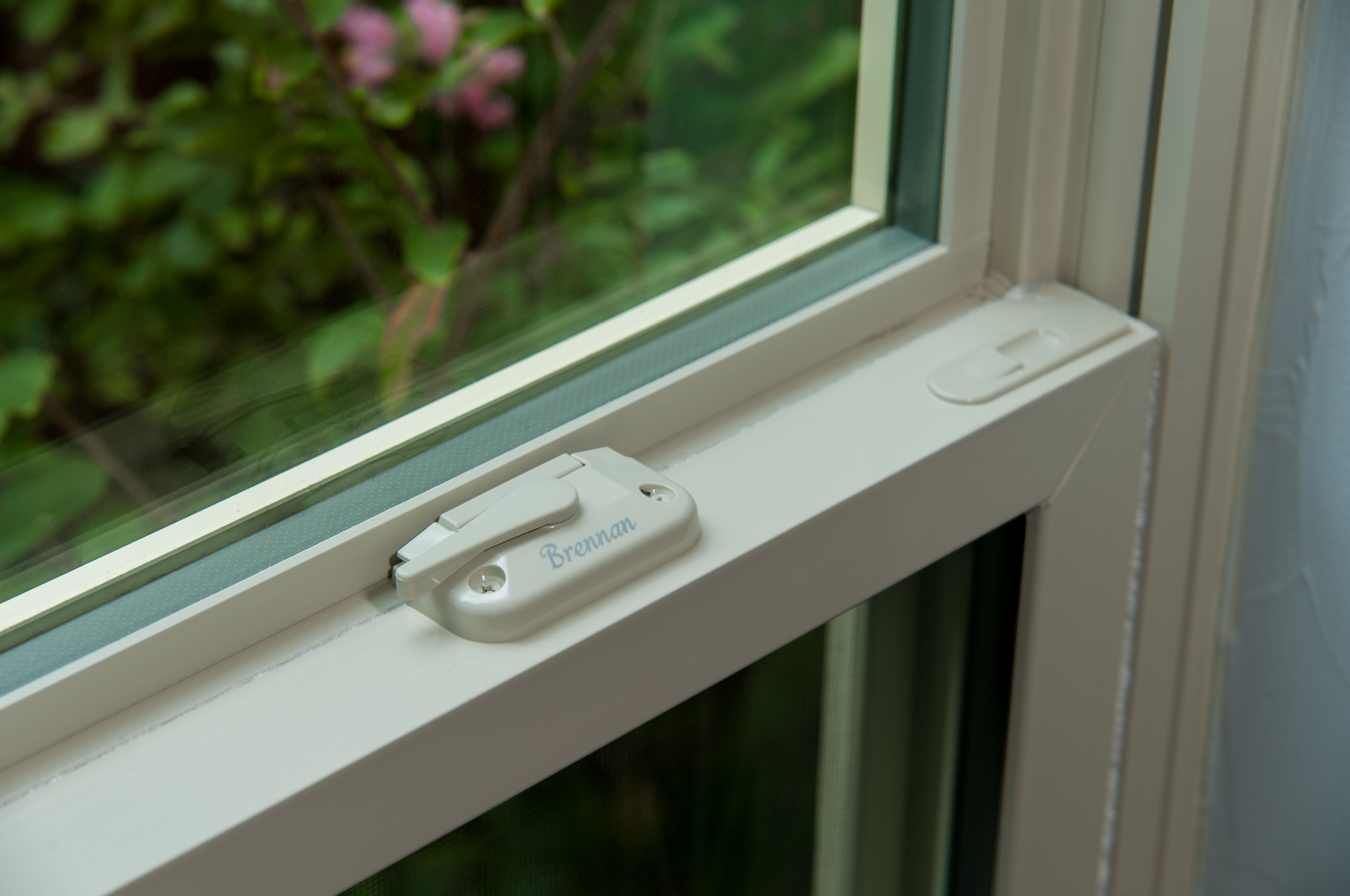 tan-brennan-signature-single-hung-windows