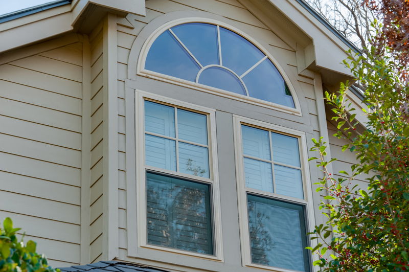 brennan-traditions-half-round-over-two-double-hung-windows