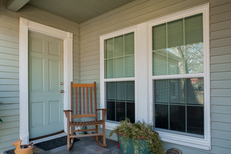 brennan-traditions-white-twin-single-hung-windows-in-siding