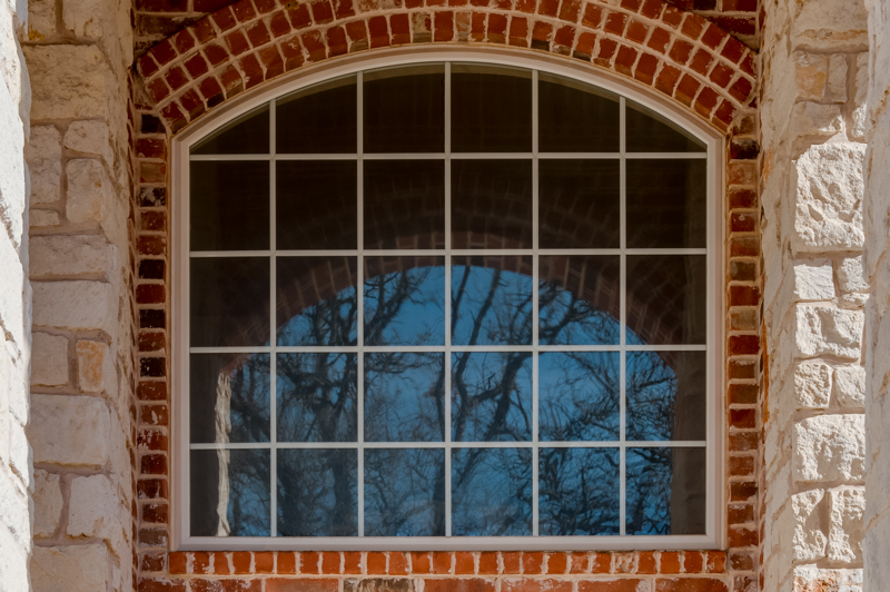 brennan-traditions-windows-grid-with-brick