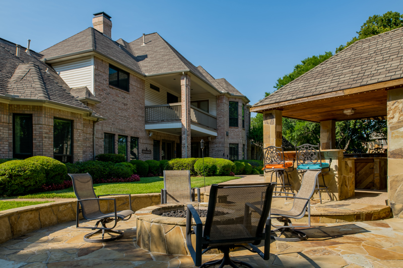 brennan-traditions-poolside-viewand-patio-backyard-view