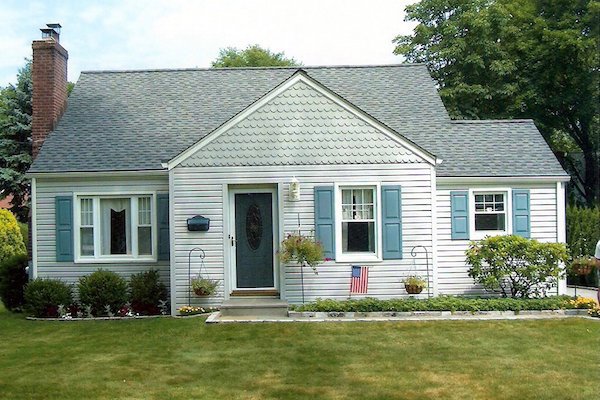 Example of house with simple scallop siding on front gable.